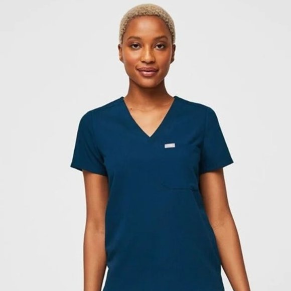 FIGS Catarina™ One-Pocket Scrub Top (Deep Reef) - Picture 1 of 8
